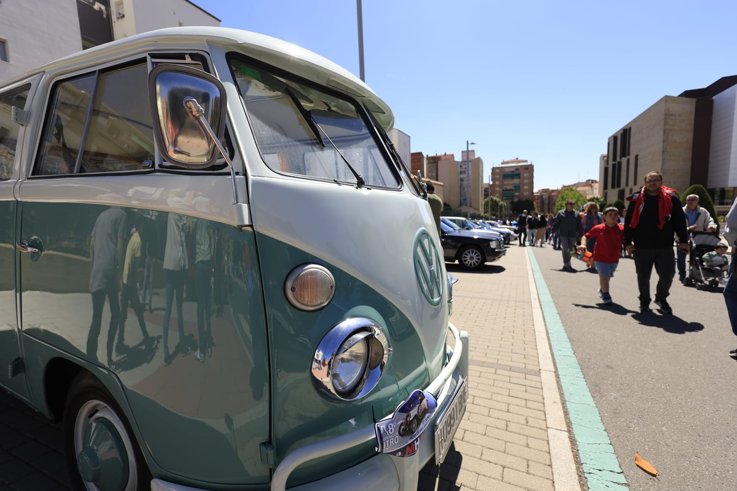 Los vehículos antiguos recorren Salamanca a favor de las Hermanitas de los Pobres