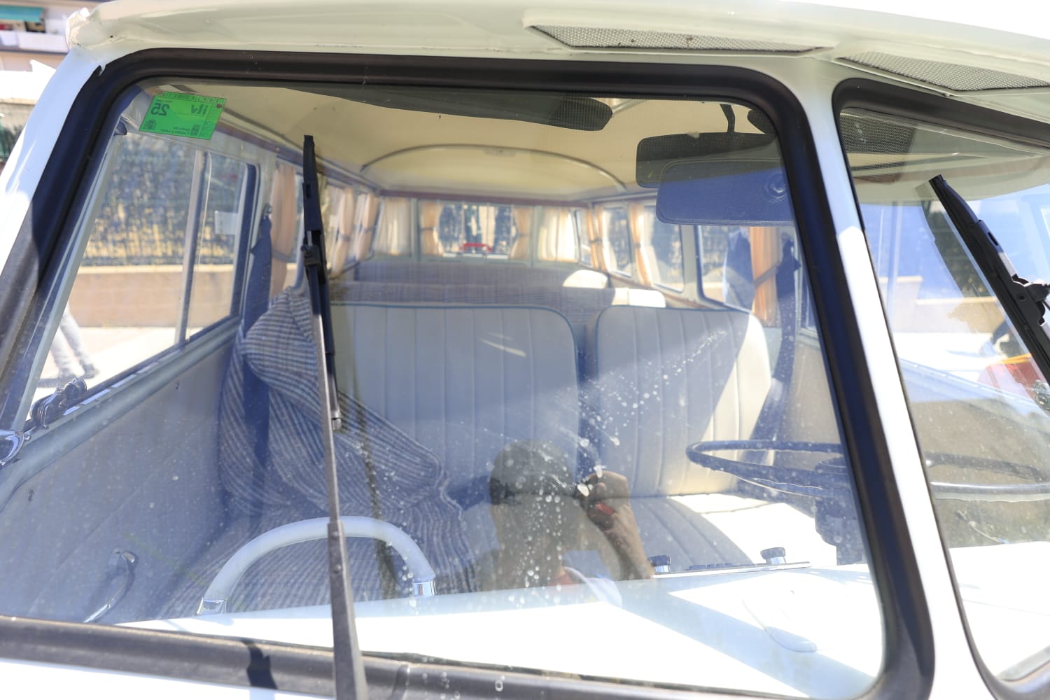 Los vehículos antiguos recorren Salamanca a favor de las Hermanitas de los Pobres