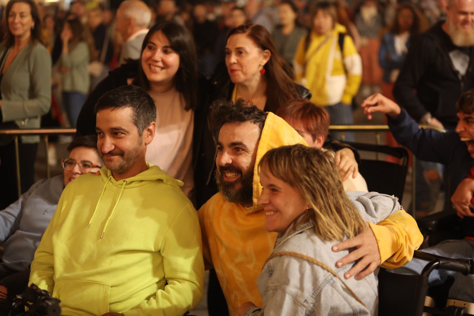 Huecco y Sara Correia triunfan en otra noche de lleno total