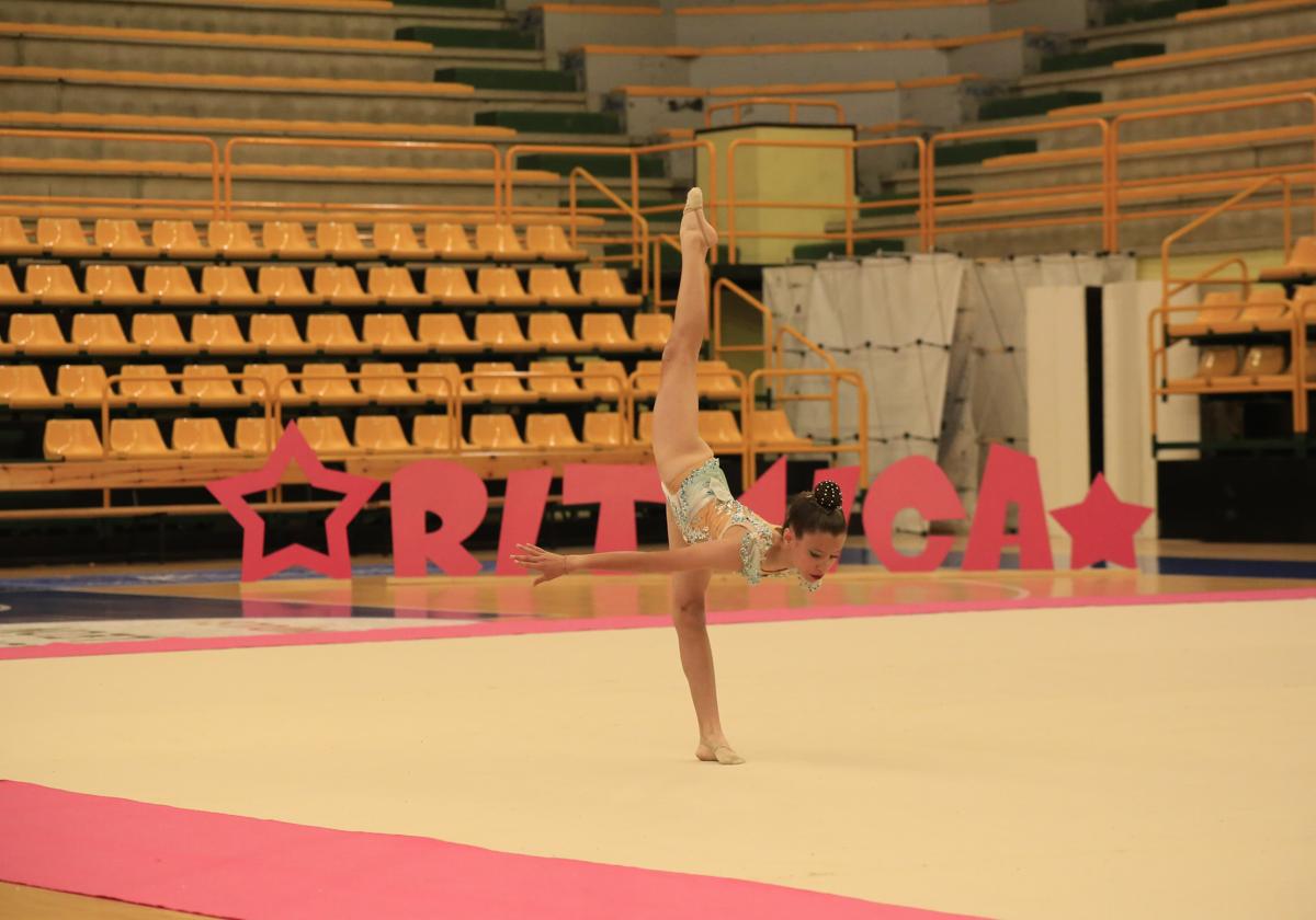 Salamanca disfruta de la elegancia de la final de la Liga Autonómica de Gimnasia Rítmica