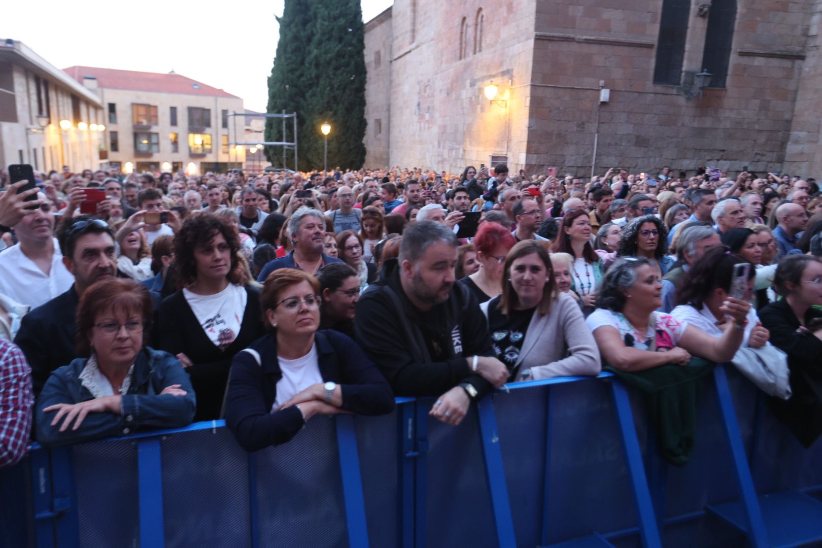 La música de Café Quijano resuena en el Patio Chico