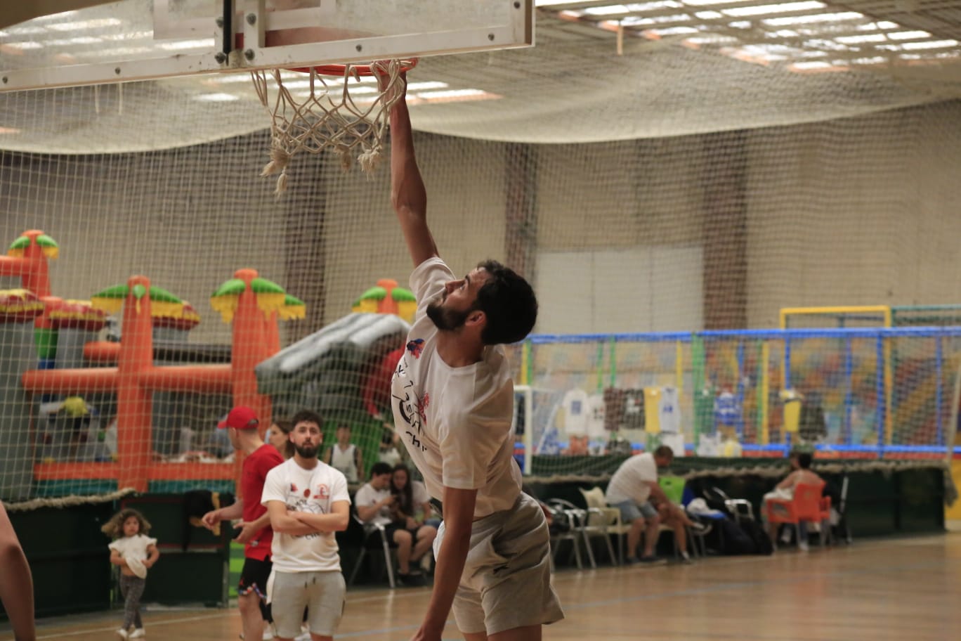 El baloncesto salmantino se une a favor de Cheto y la Asociación de Tumores Cerebrales