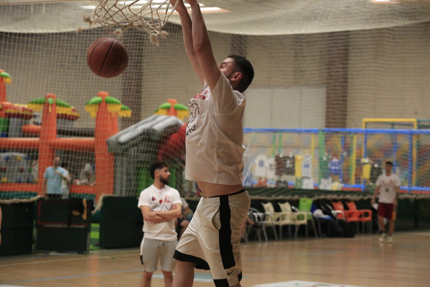 El baloncesto salmantino se une a favor de Cheto y la Asociación de Tumores Cerebrales