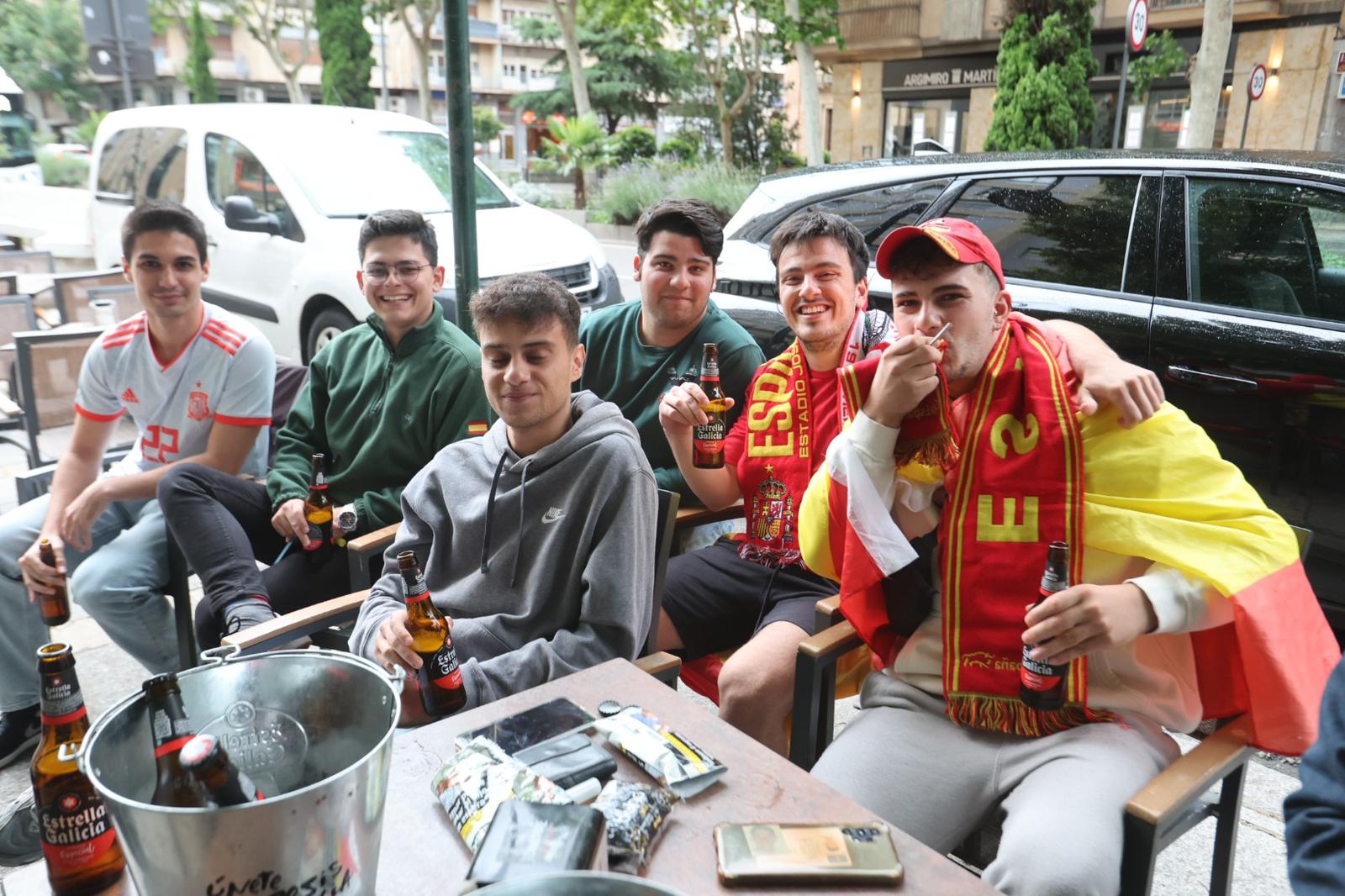 Así viven los salmantinos el España - Italia