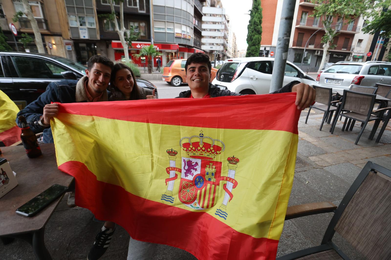 Así viven los salmantinos el España - Italia