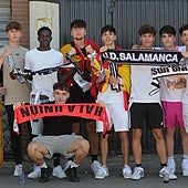 La afición del Salamanca UDS calienta motores en la Fan Zone