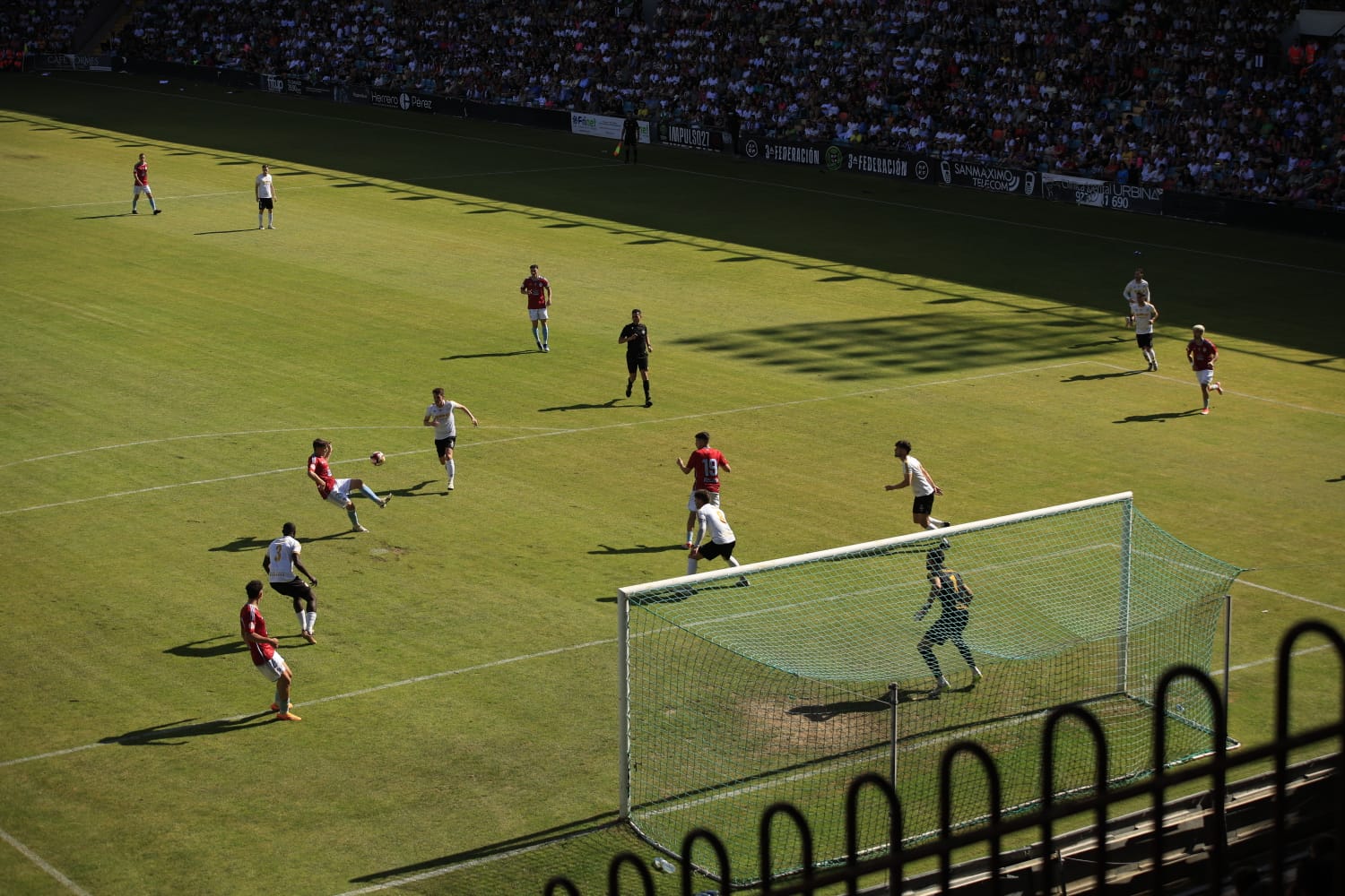 Del penalti de Amaro parado por Villanueva a los dos palos finales