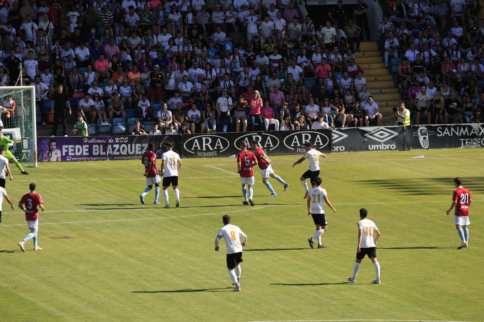 Del penalti de Amaro parado por Villanueva a los dos palos finales