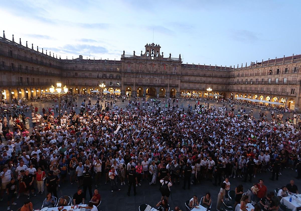 Del Helmántico a la Plaza Mayor, así se celebra el ascenso