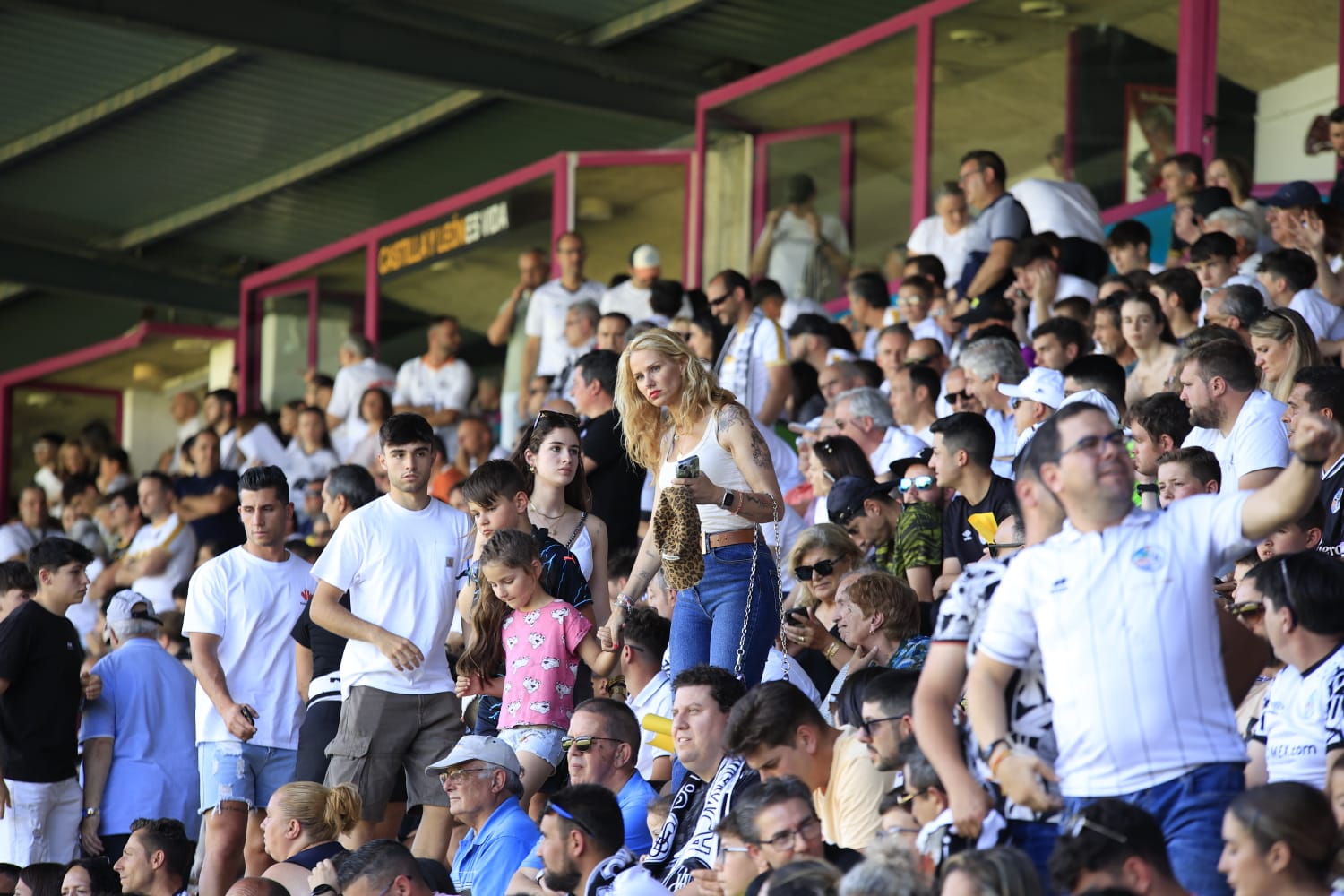 La grada del Helmántico, en la final por el ascenso a Segunda RFEF