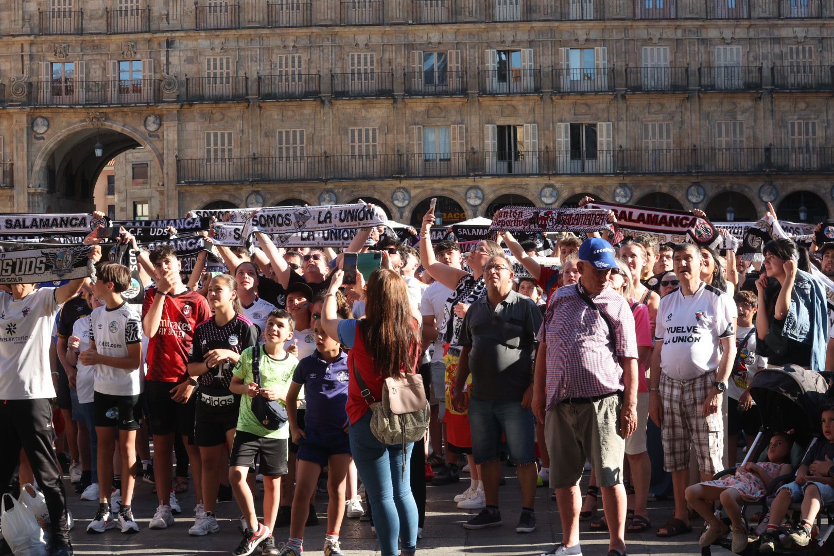 El Salamanca UDS ofrece su ascenso a la ciudad en el Ayuntamiento