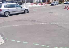 La glorieta de 9 metros de diámetro, trazada sobre la calzada.