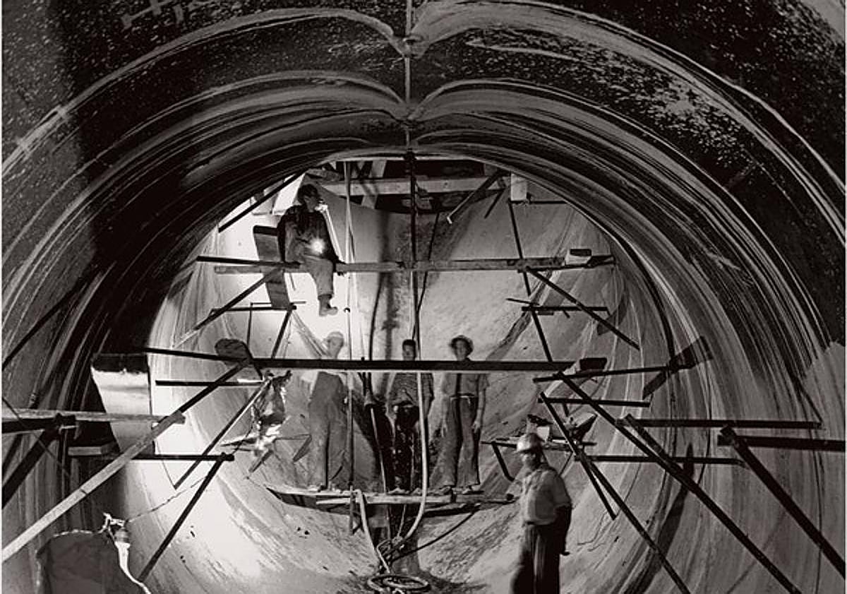 Imagen principal - La presa de Aldeadávila en construcción