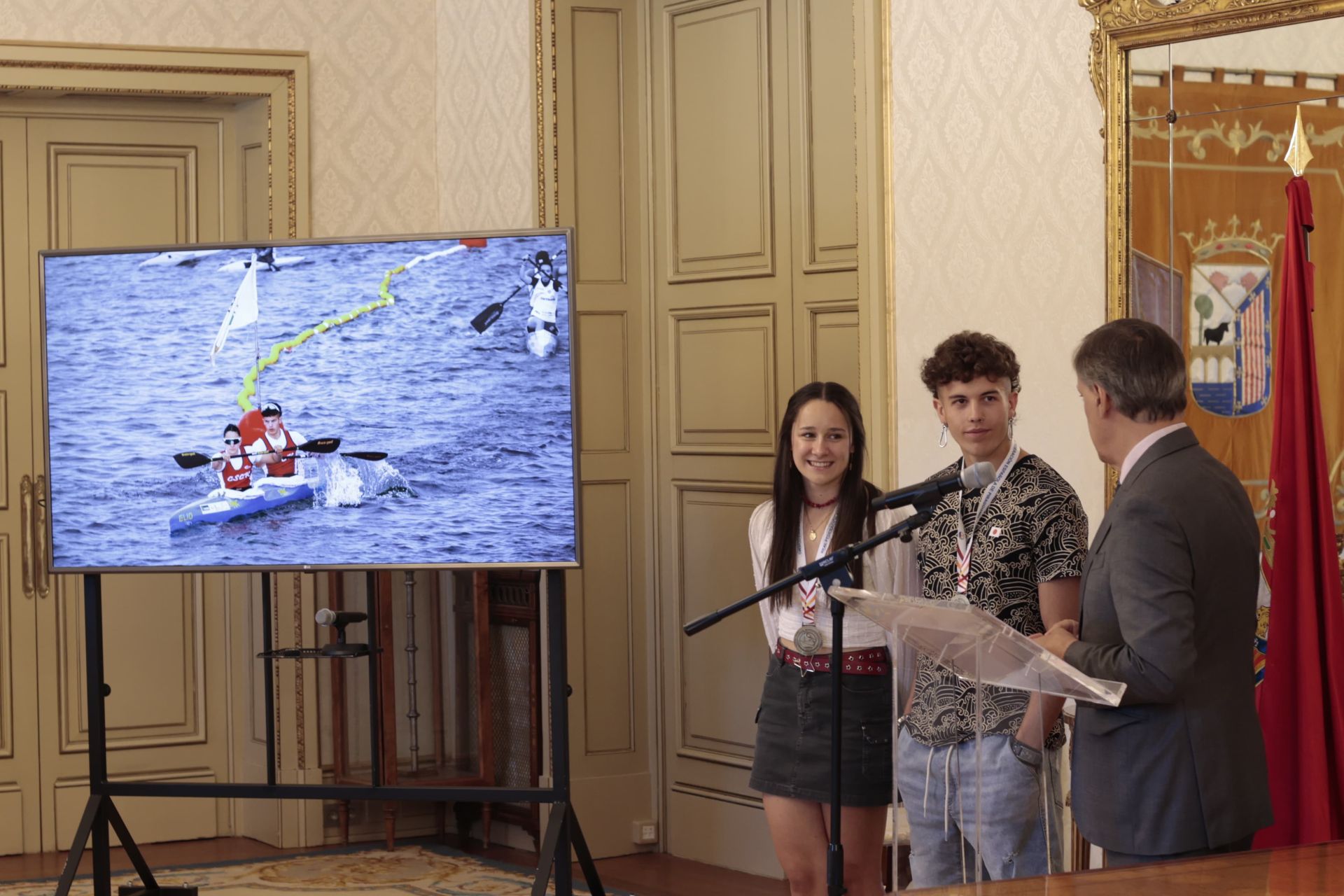 Carbayo recibe a los piragüistas salmantinos ganadores del oro