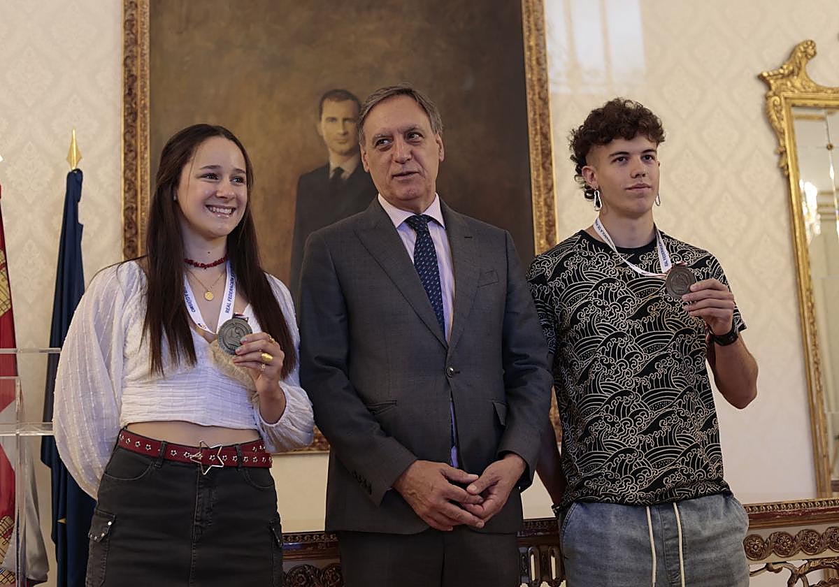 Carbayo recibe a los piragüistas salmantinos ganadores del oro