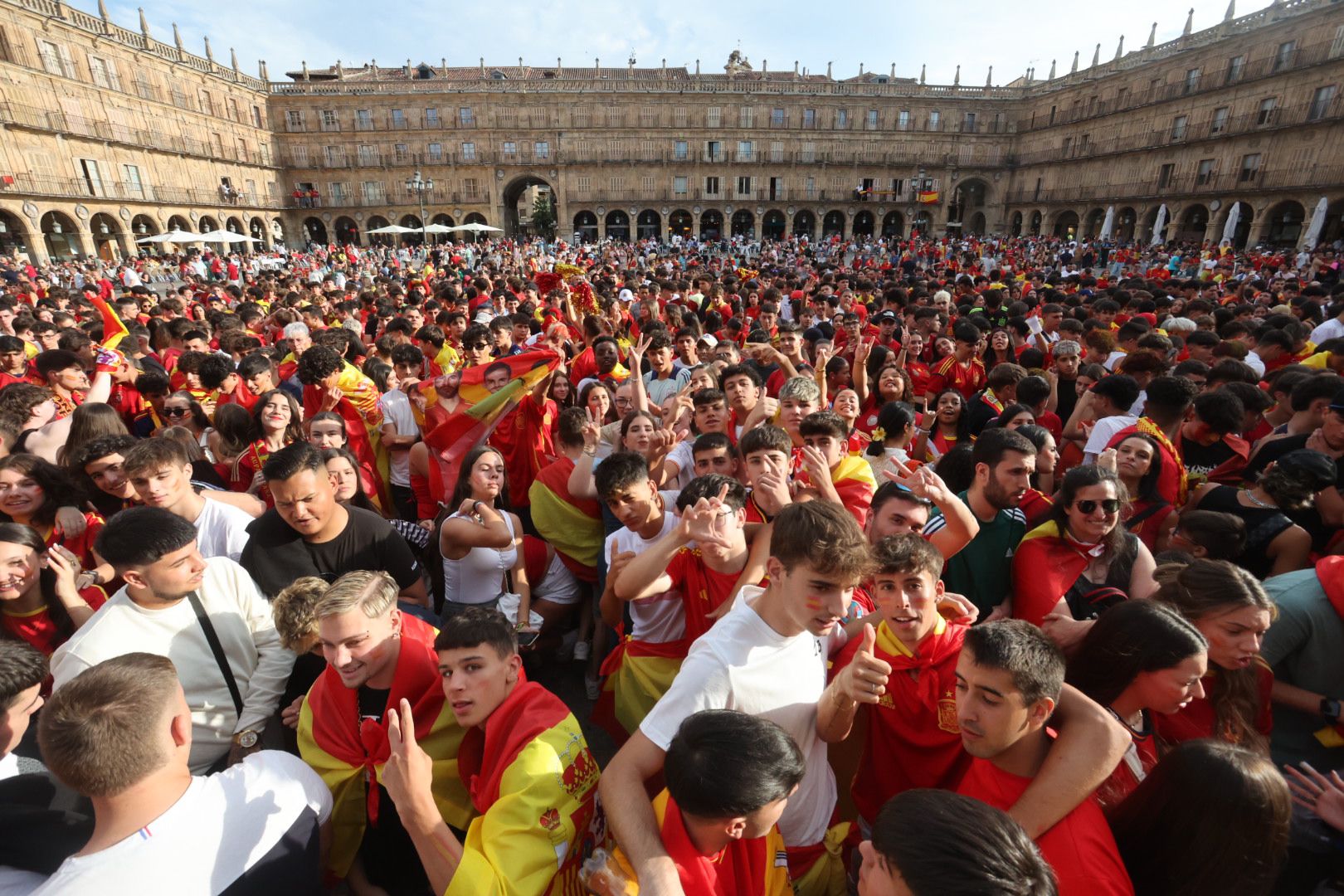 La Plaza Mayor espera la victoria de La Roja