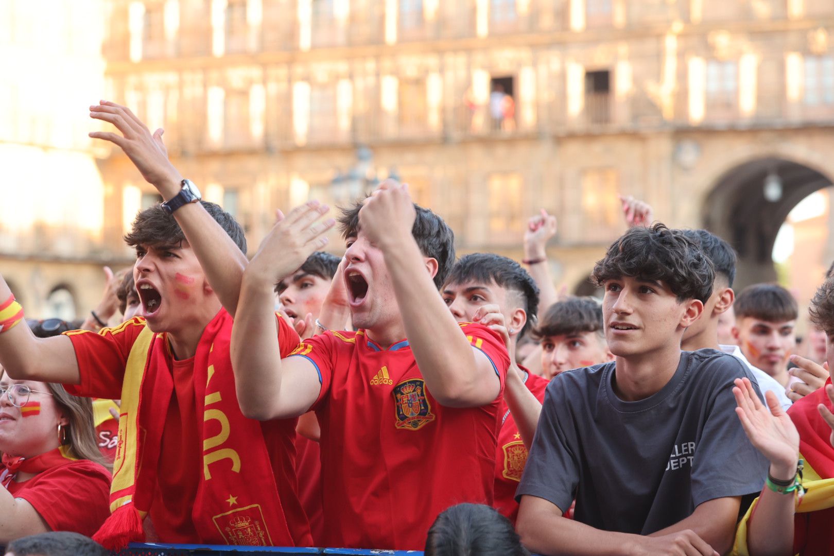 La Plaza Mayor espera la victoria de La Roja