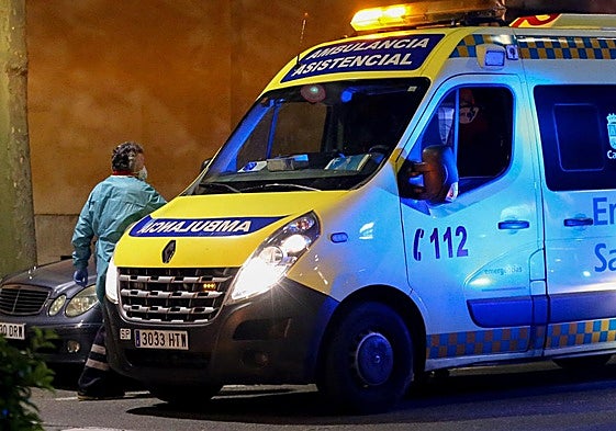 Una ambulancia, en una imagen de archivo.