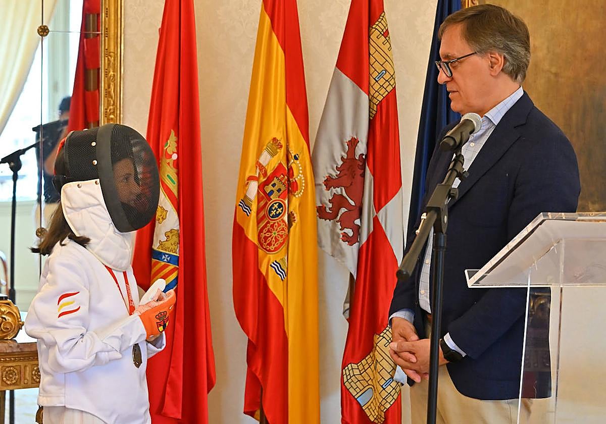 El alcalde de Salamanca con Sofía Franco.