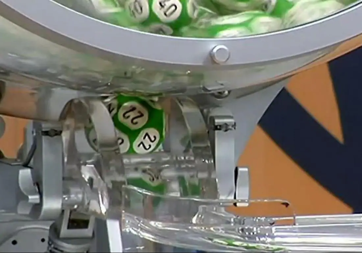 Bola en el sorteo de la BonoLoto.