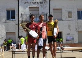 Adrián Martín y Lourdes Lobato vencedores de la IX Carrera Popular en Aldehuela de Yeltes
