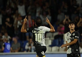 De la Nava celebra, emotivo, su gol de este sábado