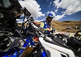 Santolino se prepara para una prueba.