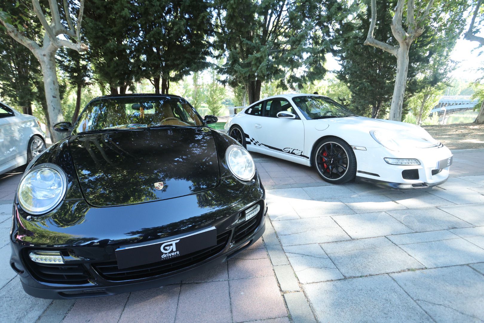 La elegancia de los coches más clásicos deslumbra en Salamanca