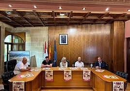 De izquierda a derecha, Jesús Mesonero, Alberto Martín, Concepción Miguélez, Iván González y Nacho Matilla.