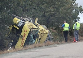 Imagen del camión accidentado.