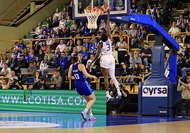 El partido entre Perfumerías Avenida y Landes, en imágenes