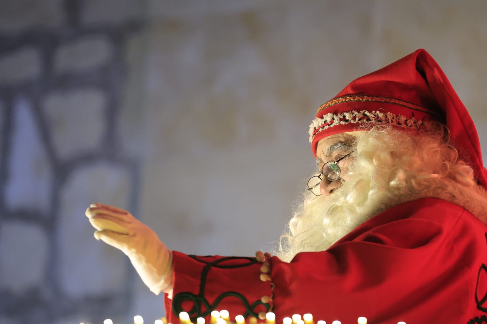 Papá Noel se deja ver en la Cabalgaza de Salamanca