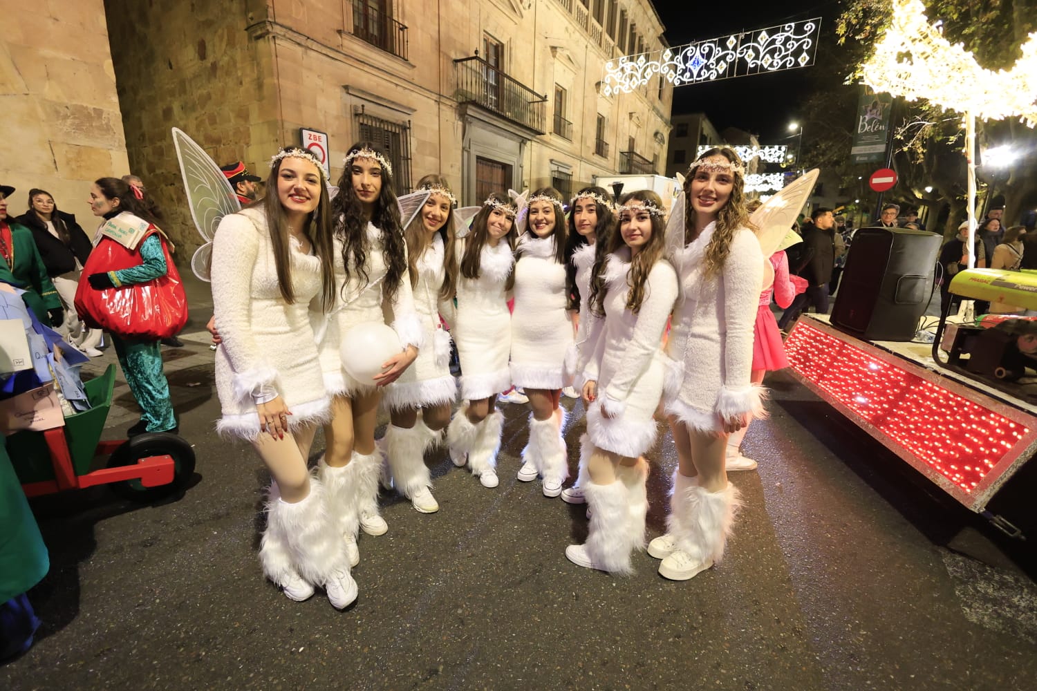 Papá Noel se deja ver en la Cabalgaza de Salamanca