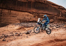 Santolino termina la primera parte del Dakar a un paso del 'top ten'