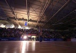 Homenaje a Leo Rodríguez tras su retirada del baloncesto profesional