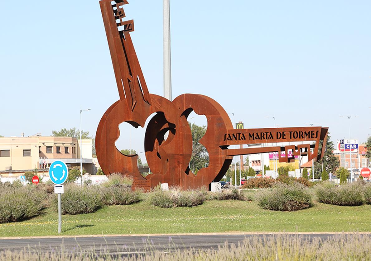 Rotonda Llaves de la Ciudad de Santa Marta de Tormes.