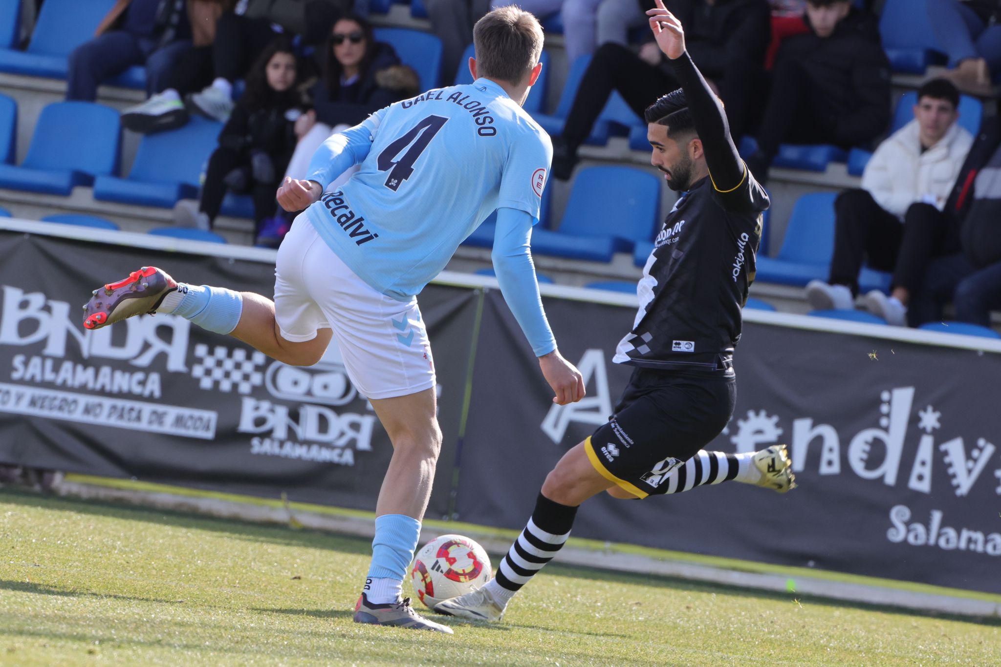 El partido entre el Unionistas y el Celta B, en imágenes