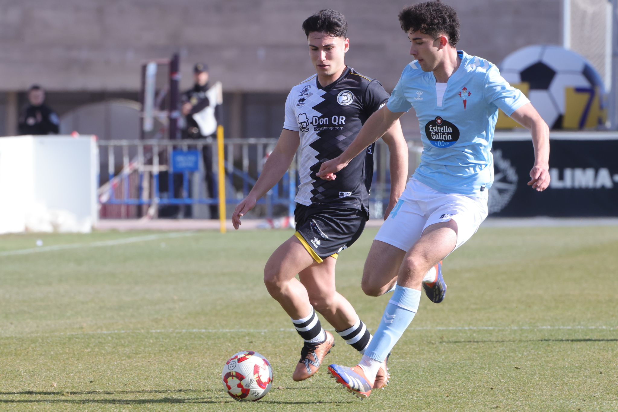 El partido entre el Unionistas y el Celta B, en imágenes