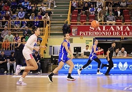 Andrea Vilaró resopla durante el partido