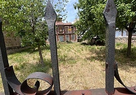 Imagen del palacete abandonado del Paseo de la Estación de Salamanca.