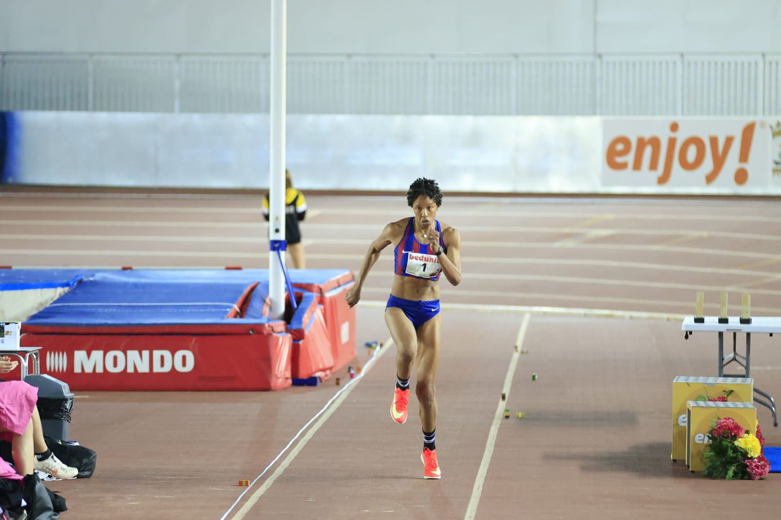 En imágenes, el I Trofeo de Atletismo Ciudad de Salamanca en Pista Cubierta