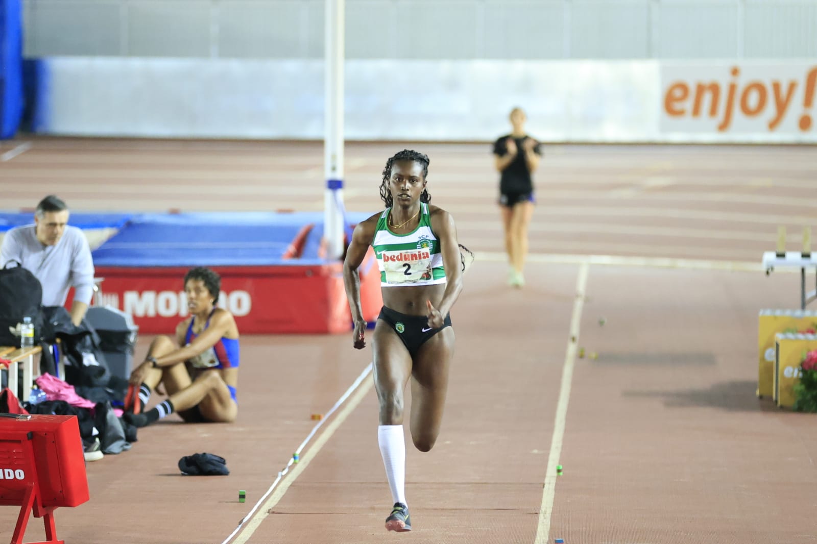 En imágenes, el I Trofeo de Atletismo Ciudad de Salamanca en Pista Cubierta