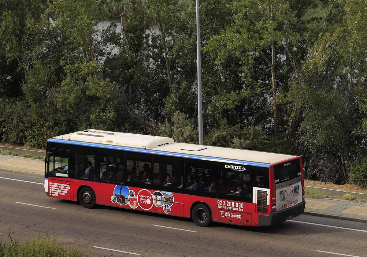 Uno de los autobuses metropolitanos de Salamanca.