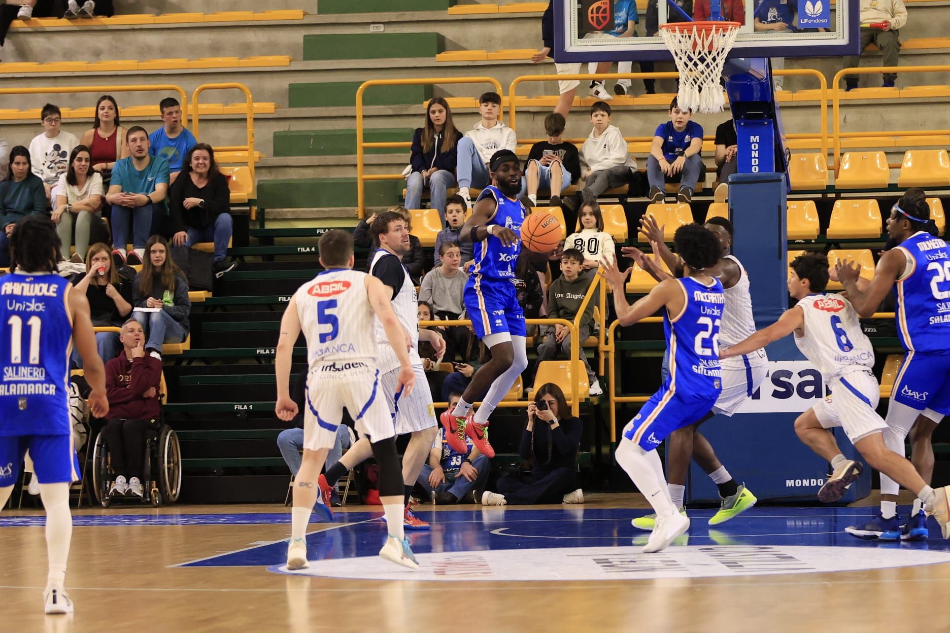 En imágenes la derrota de Avenida Xoborg ante el Peixe Galego