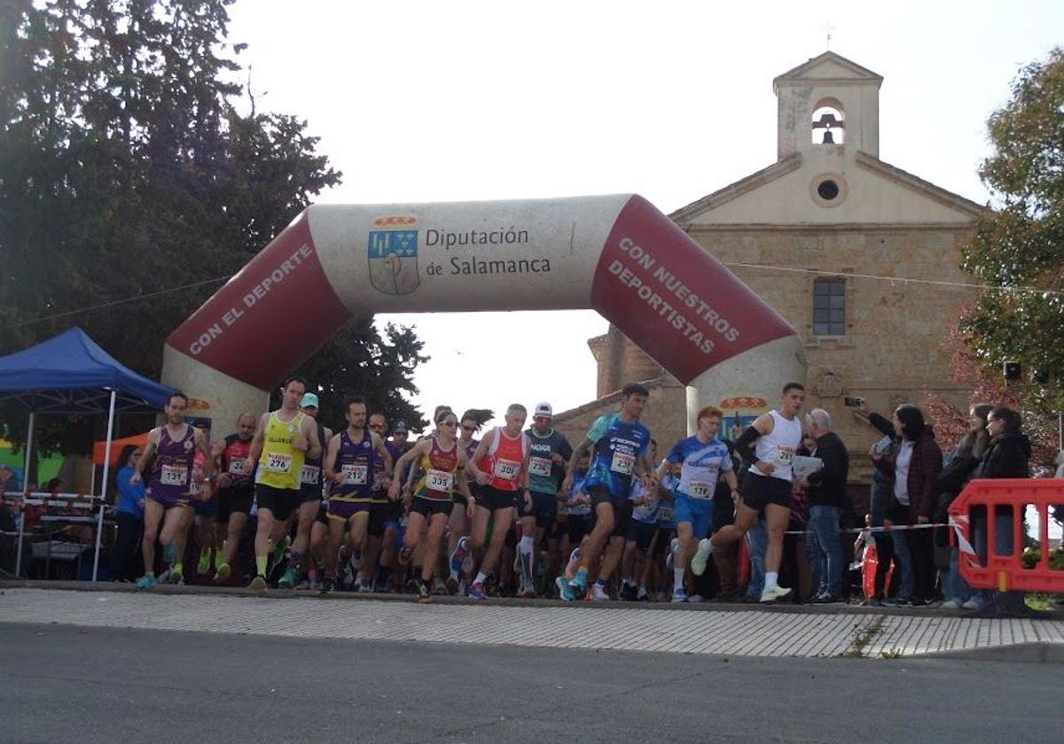 Juan Bueno y Verónica Sánchez se hacen con la primera Carrera Popular de Cristo de Hornillos