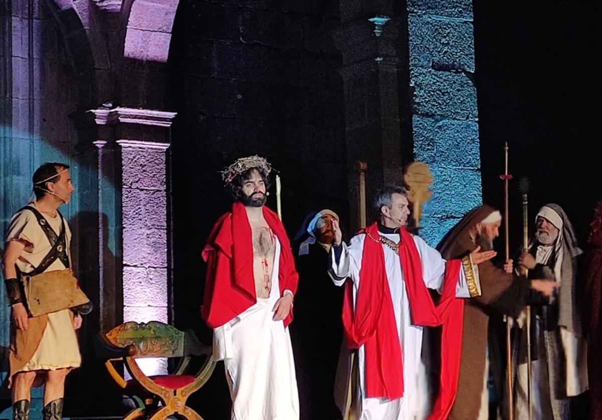 Un centenar de actores transforma La Alberca en Jerusalén