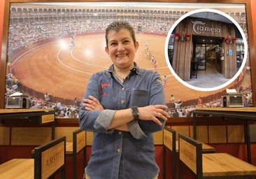 El bar con solete en Van Dyck conocido por sus tapas y su amplia variedad de vinos