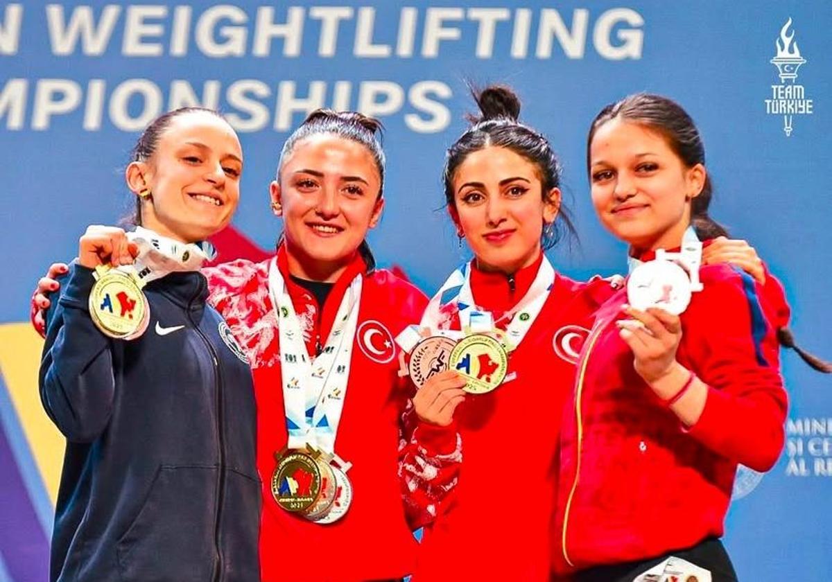 Marta García Rincón, tres medallas y un nuevo récord de Europa en el Campeonato de Europa de halterofilia