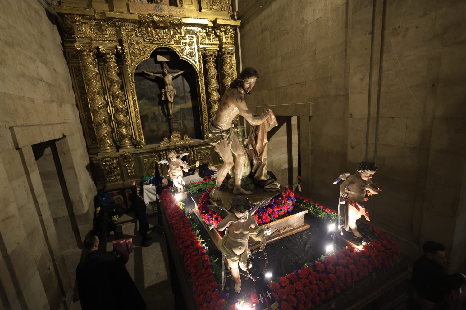 Jesús Flagelado recorre una Salamanca aterida por el frío