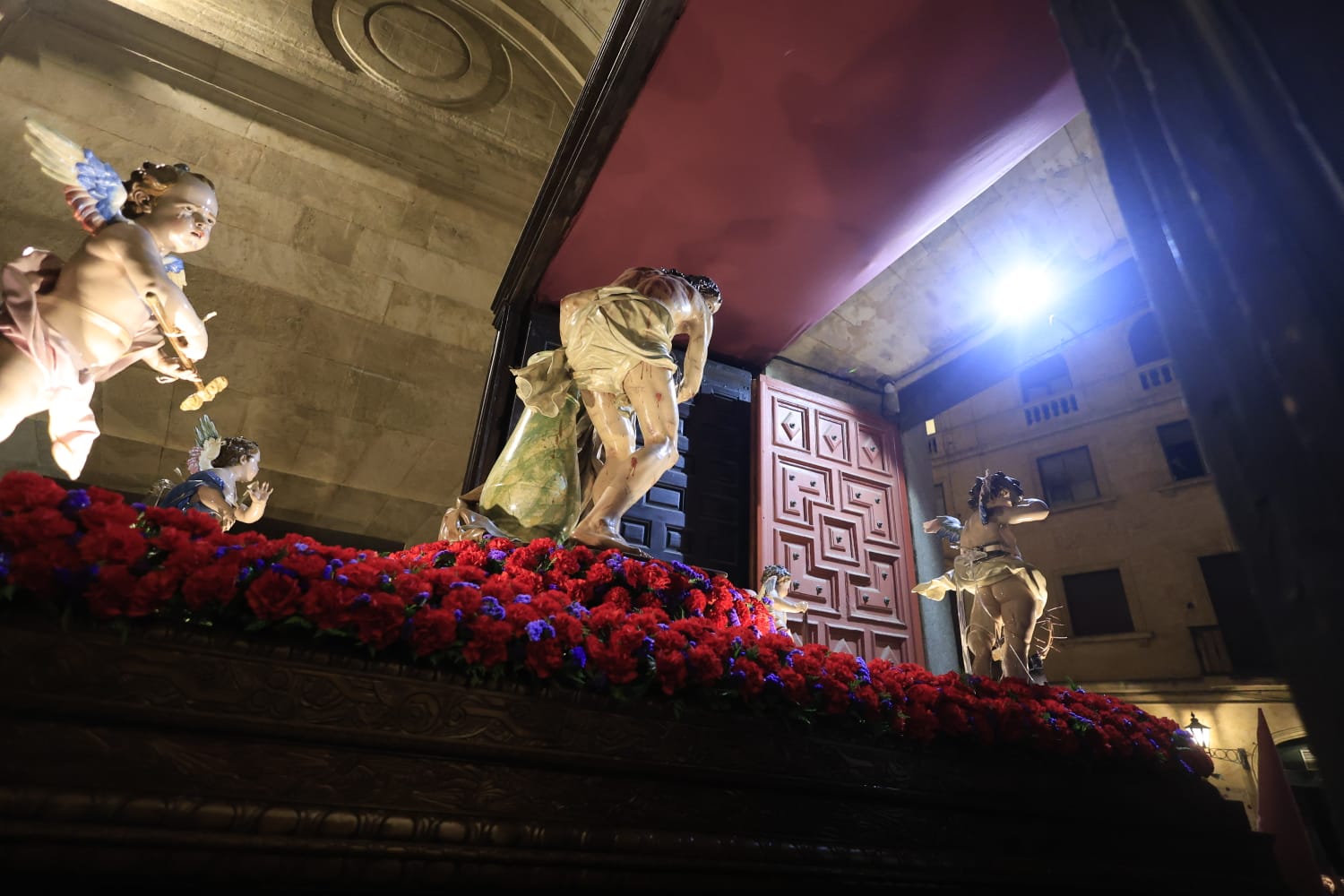 Jesús Flagelado recorre una Salamanca aterida por el frío